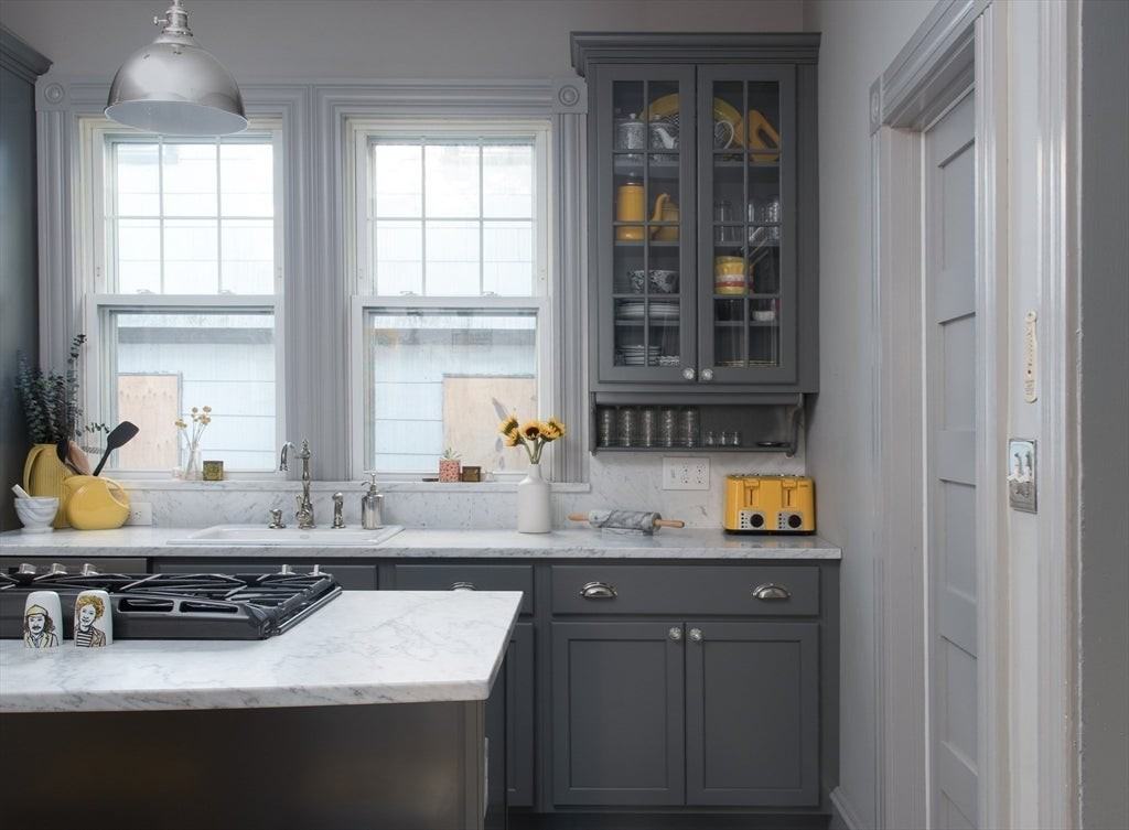 198 Byron St - Photo 6 of 18