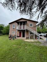 featured image of 211 W Washington St