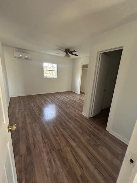 211 W Washington St - Photo 6 of 7