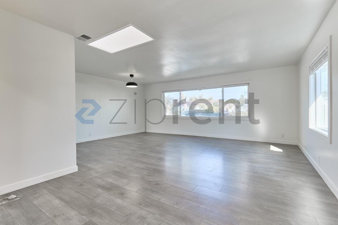 1410 Central Ave - Photo 6 of 24