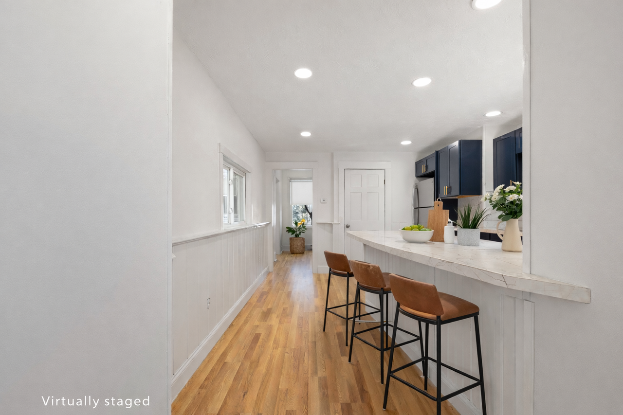 122 Union St #B - Photo 3 of 21