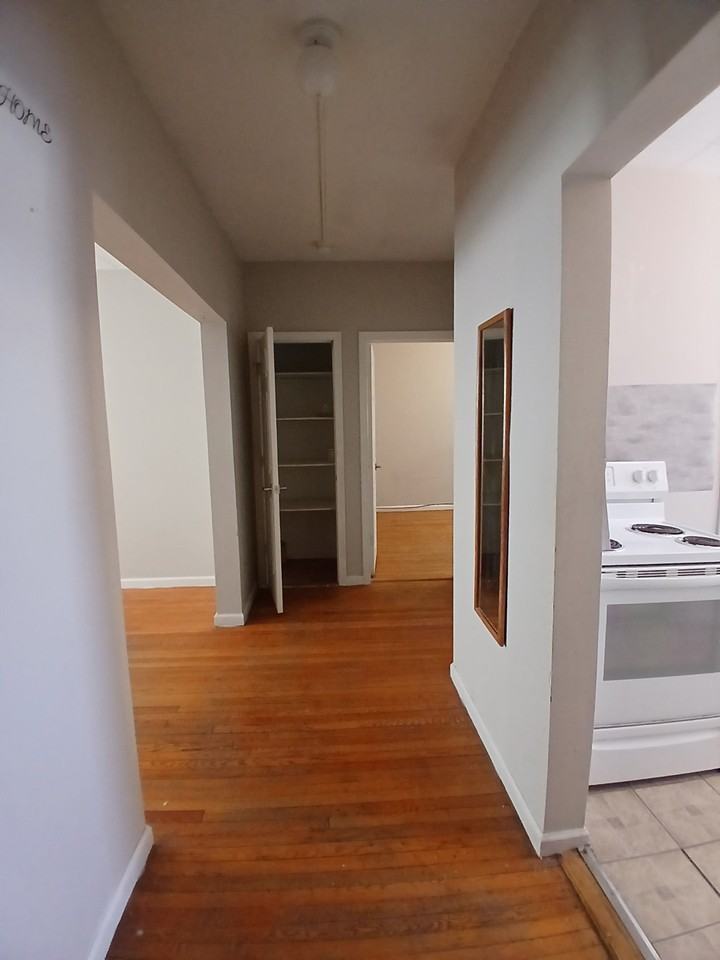 19 Allen Place #C1 - Photo 3 of 8