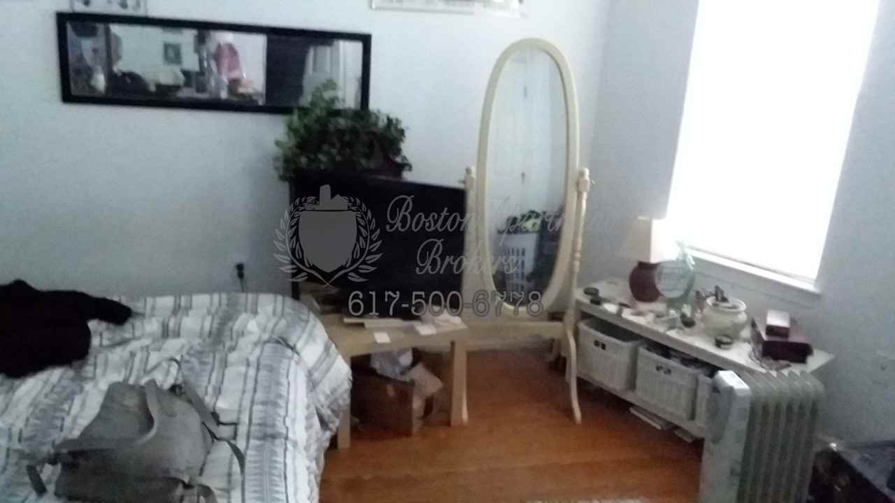 29 Haskell St #1 - Photo 5 of 10