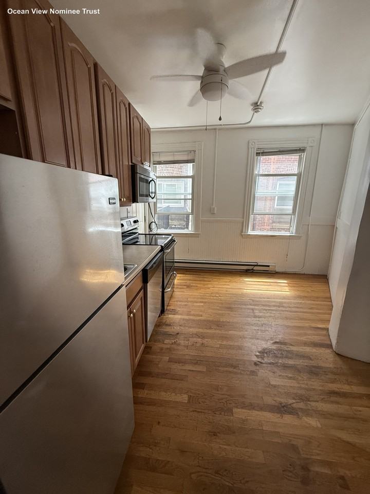 12 Charter St #3R - Photo 3 of 16