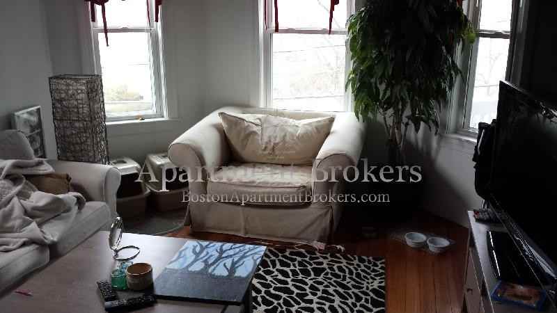 29 Union St #2 - Photo 3 of 23