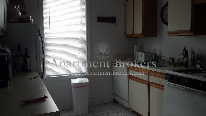 29 Union St #2 - Photo 5 of 23