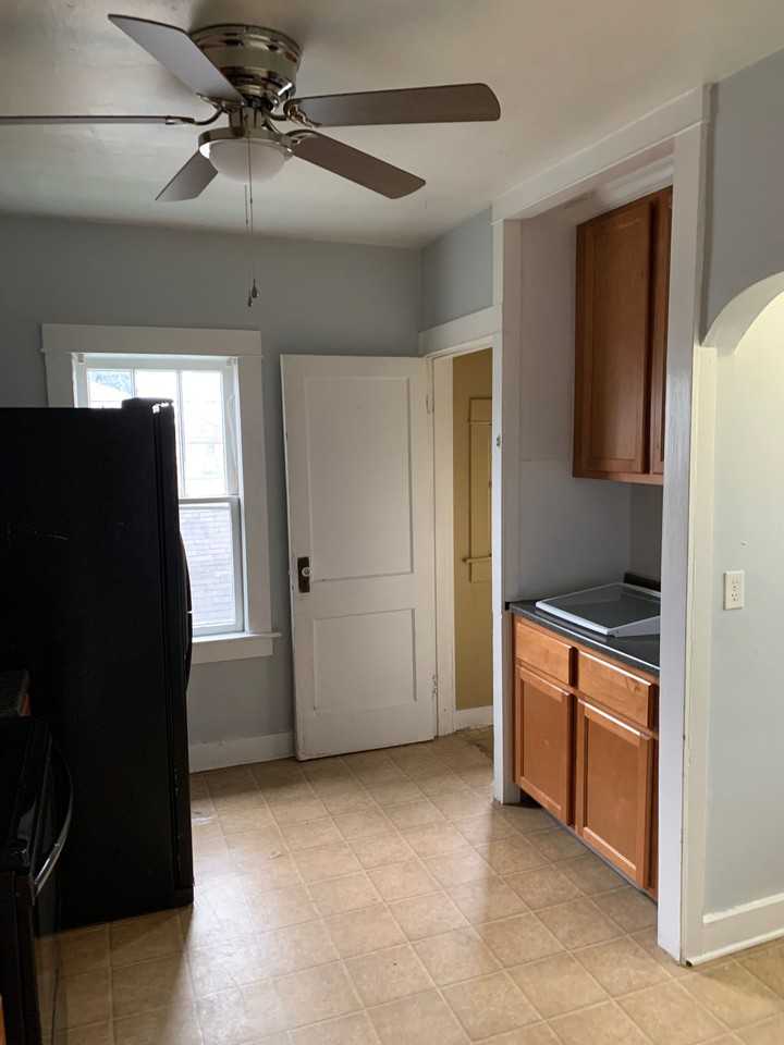 1123 Pritz Avenue - Photo 5 of 11