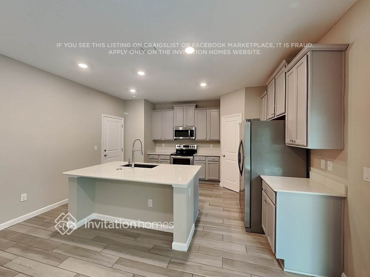 2558 Laylas Way - Photo 7 of 22