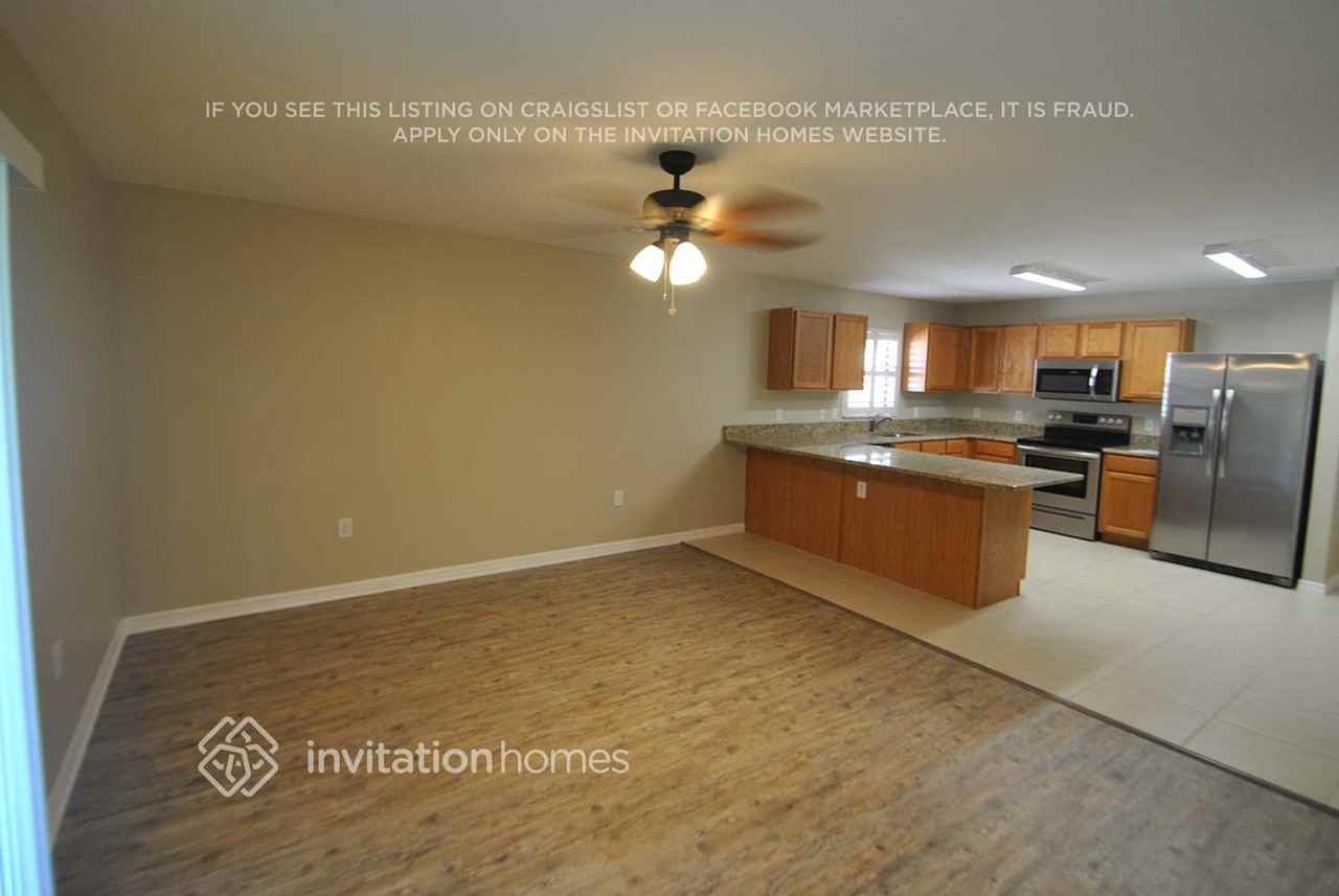 3426 Hoofprint Dr - Photo 3 of 11