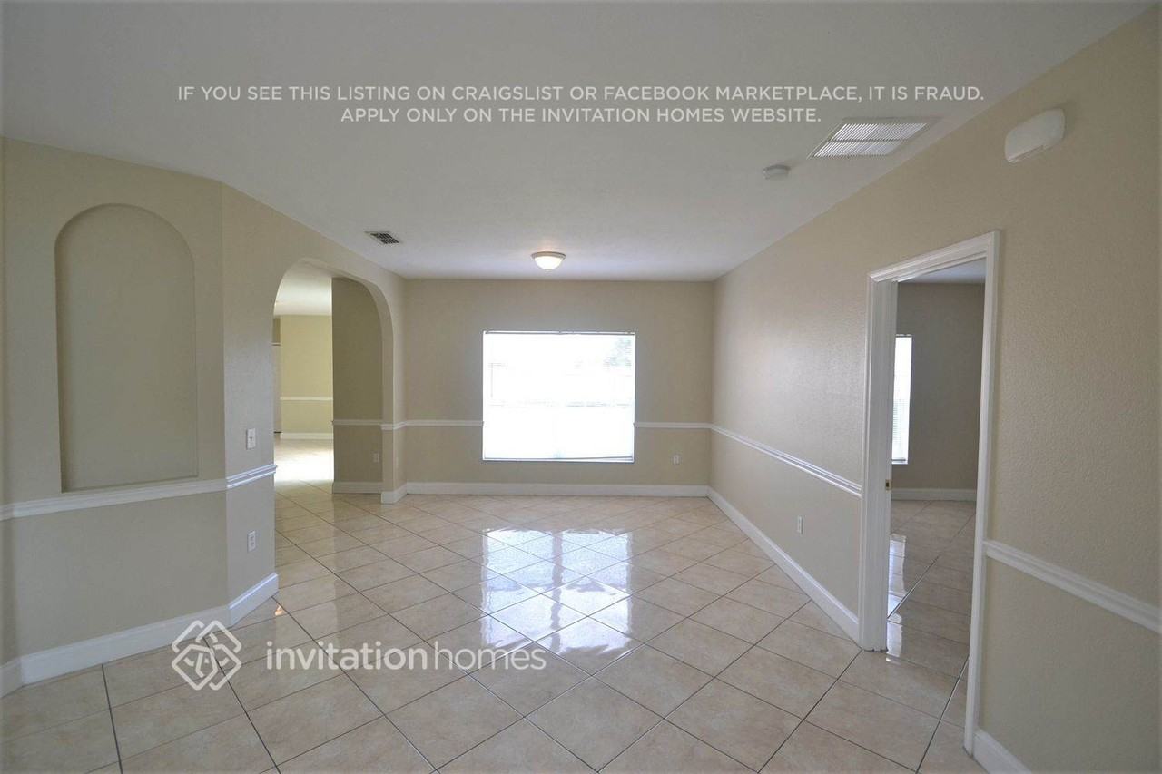 236 Bedford Dr - Photo 3 of 17