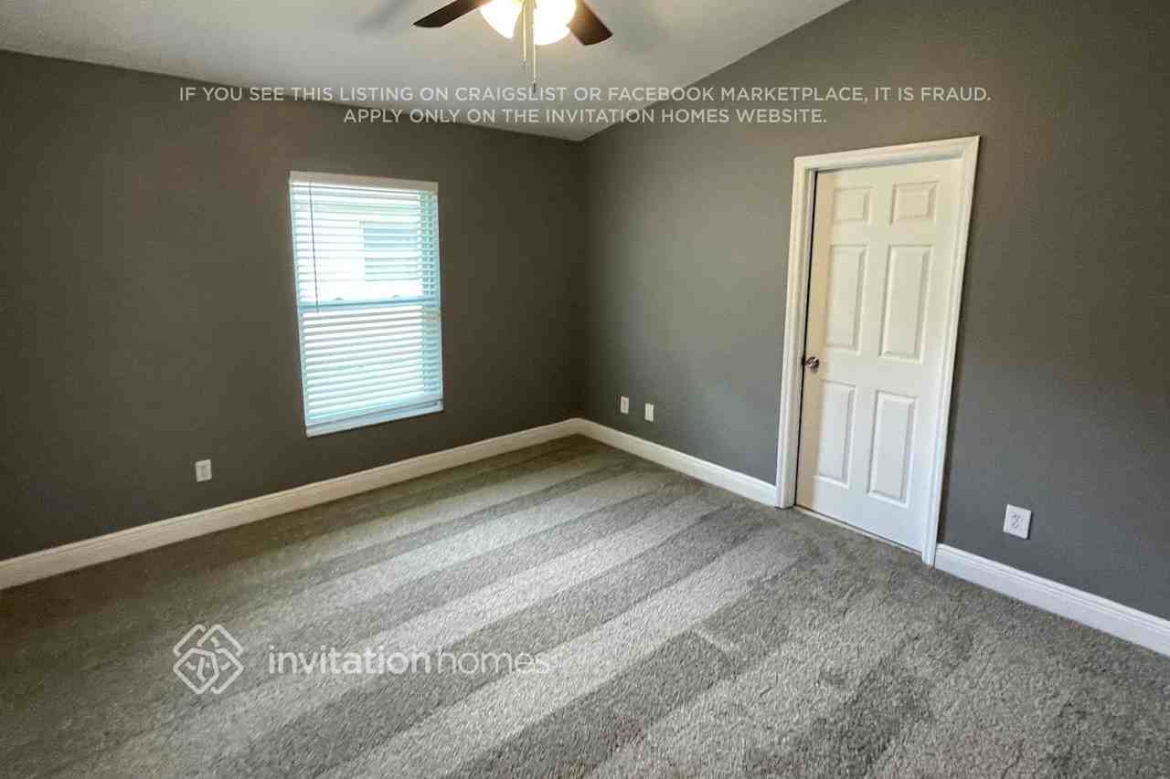 2418 Radnor Ave - Photo 7 of 12