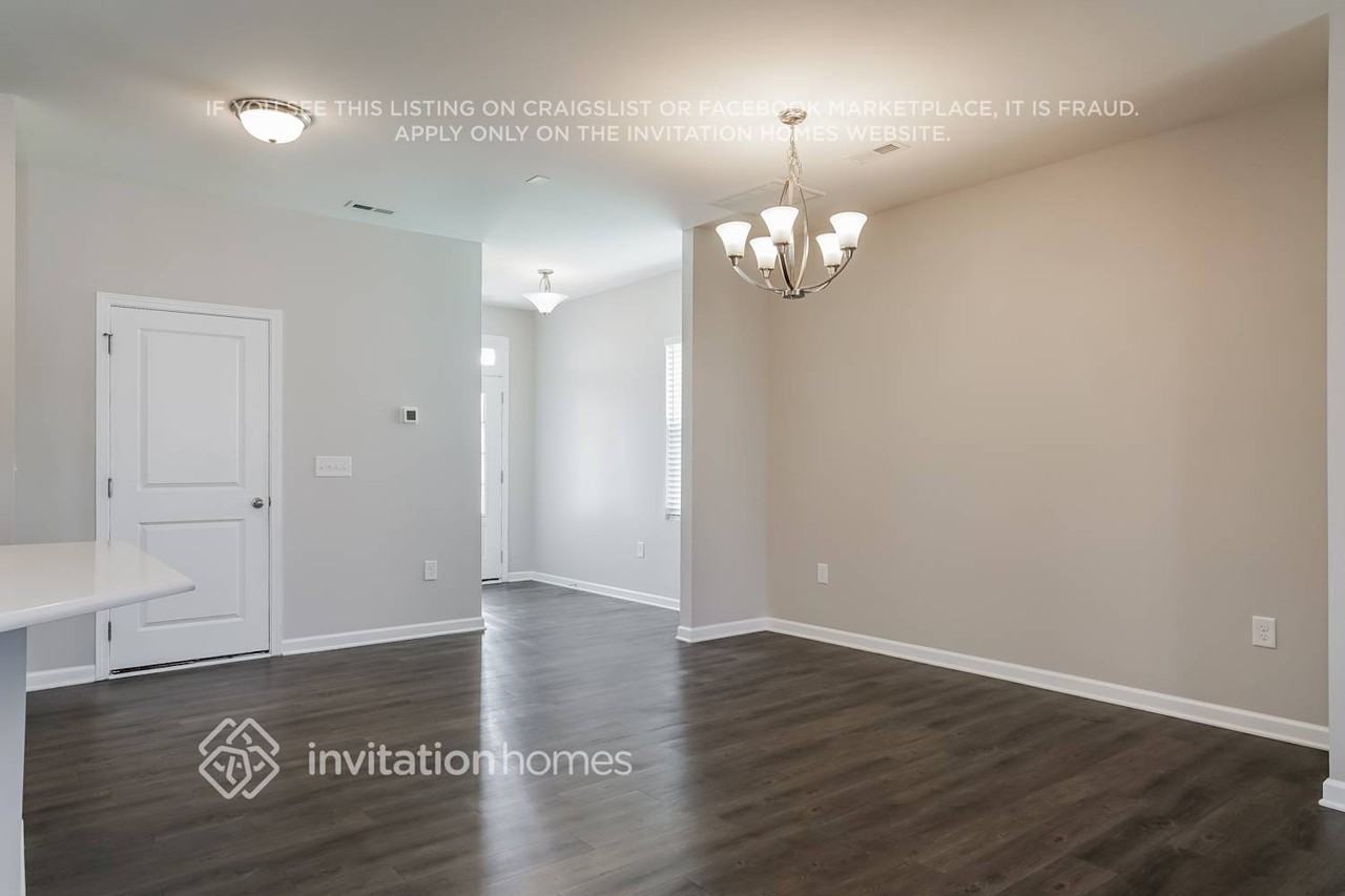 1801 Birdhouse Ln - Photo 5 of 18