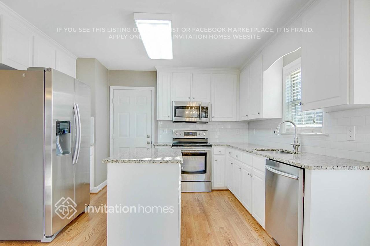 100 White Cap Ln - Photo 3 of 14