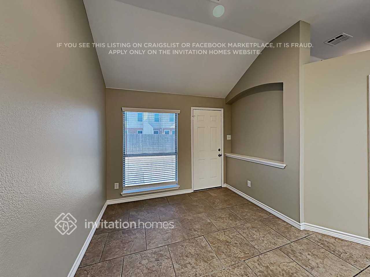 501 Tumbleweed Dr - Photo 3 of 17