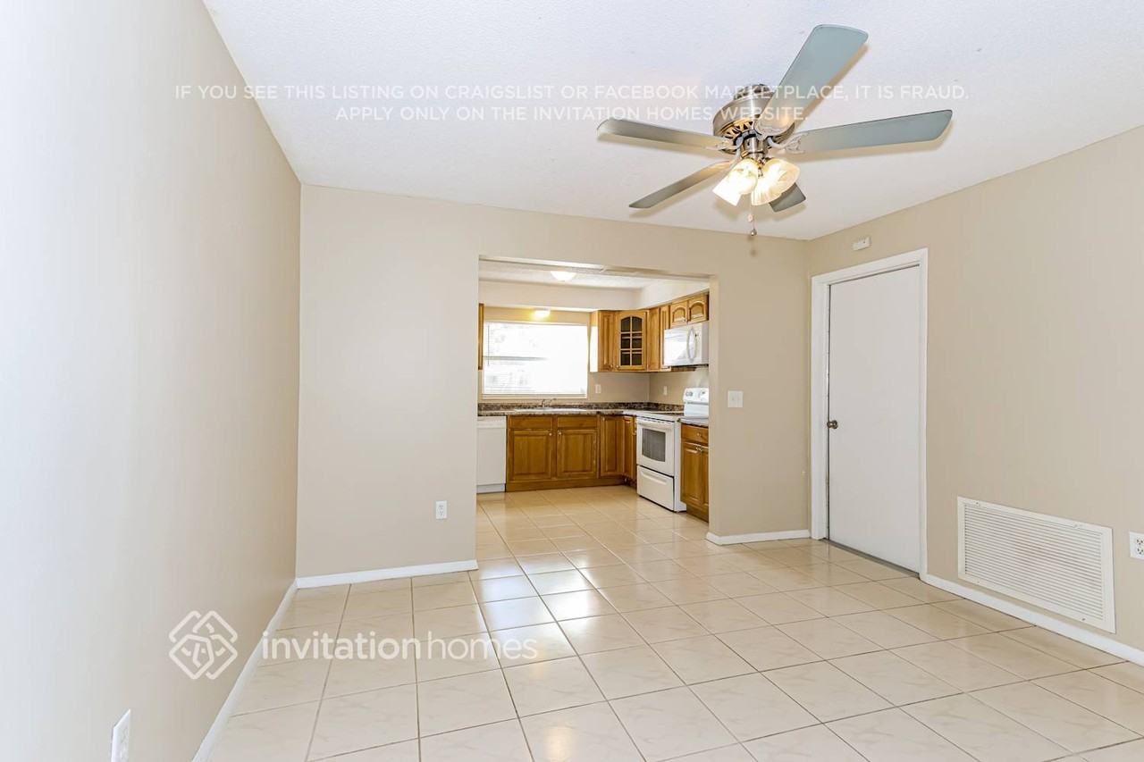 568 Ironwood Dr - Photo 4 of 17