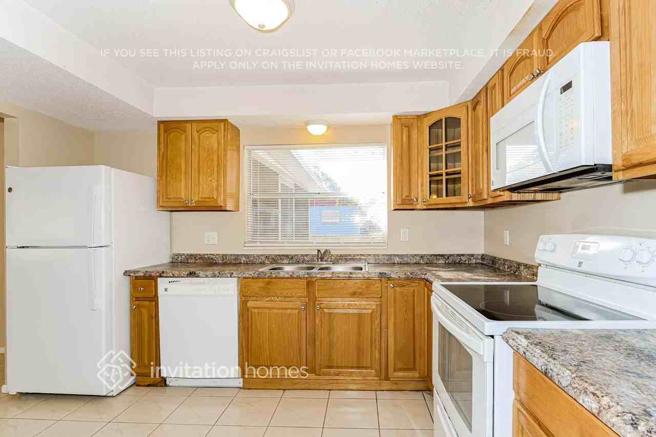 568 Ironwood Dr - Photo 7 of 17