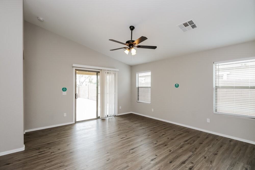 23189 S 215th St - Photo 3 of 16