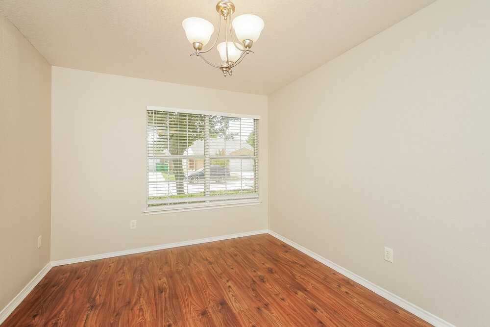 8921 Tumbleweed Dr - Photo 5 of 16