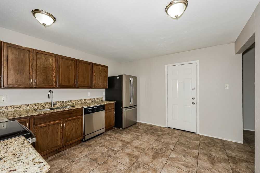 7438 Emory Oak Ln - Photo 7 of 16