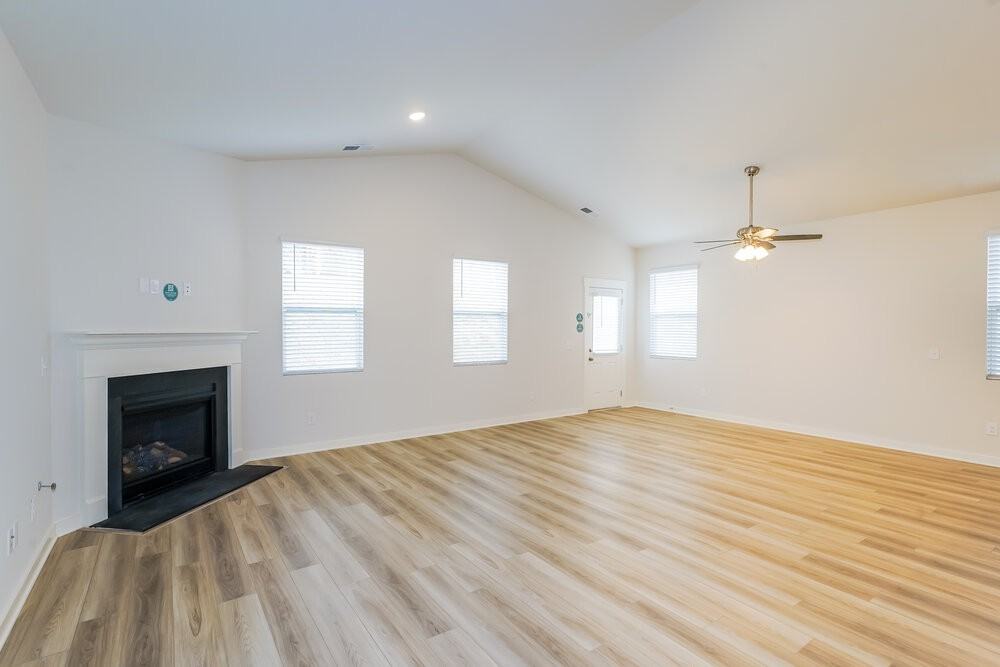 599 Snap Dragon Ln - Photo 4 of 17