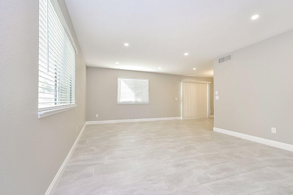 7517 Maiden Run Ave - Photo 5 of 20