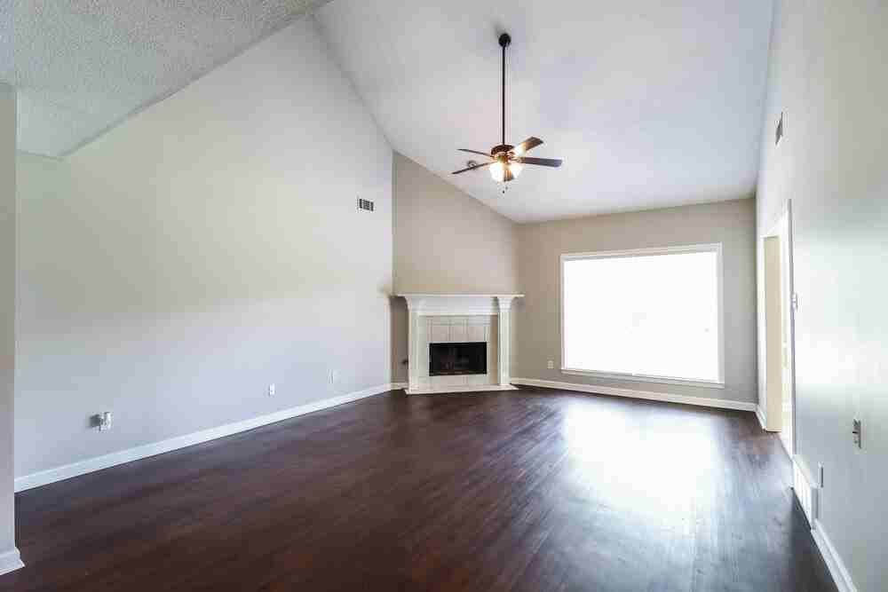 5212 Summer Wind Ln - Photo 4 of 17