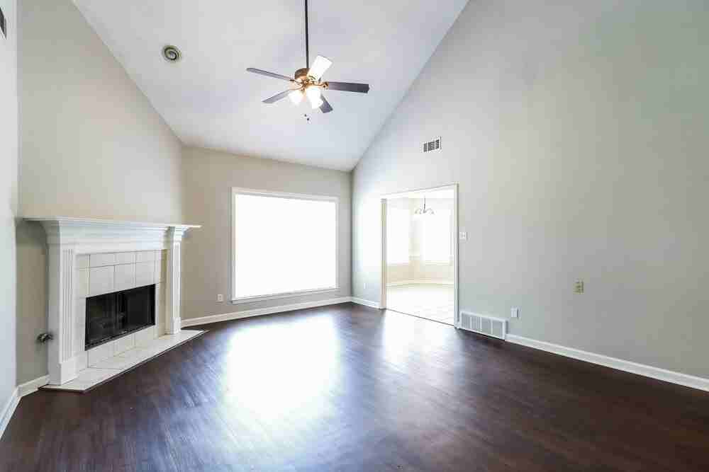 5212 Summer Wind Ln - Photo 5 of 17