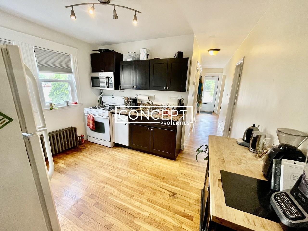 217 N Harvard St #1 - Photo 3 of 16