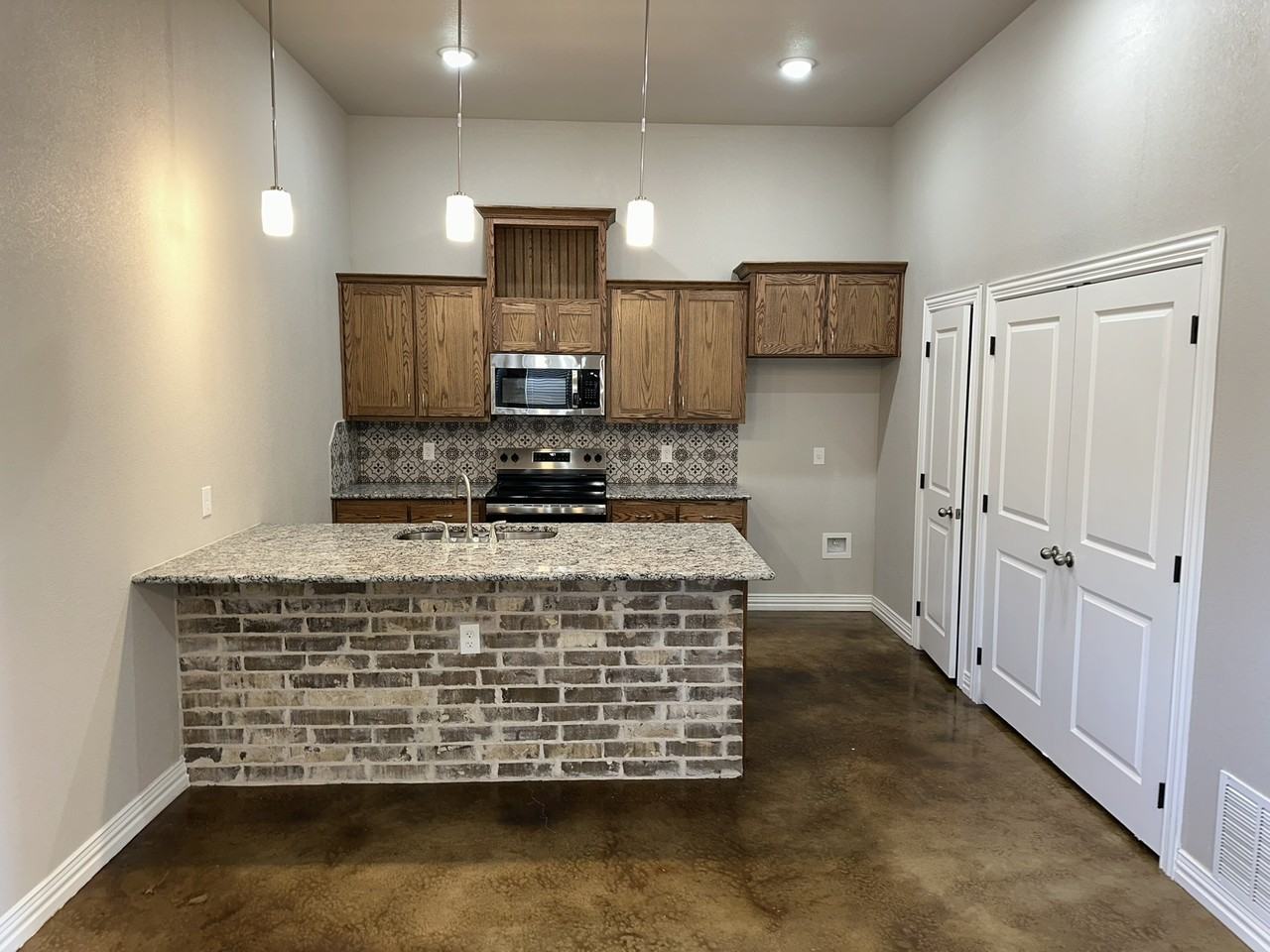 2411 Briar Hollow Drive - Photo 5 of 22