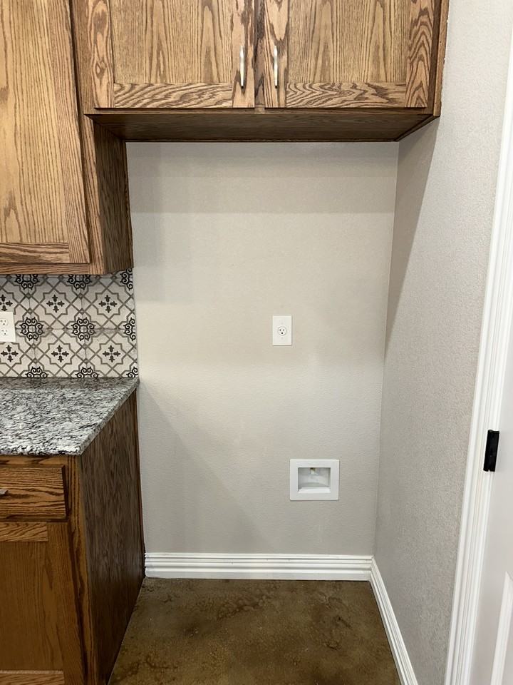 2411 Briar Hollow Drive - Photo 6 of 22