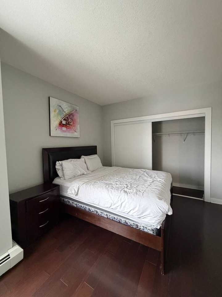 Furnished 1 Bed 1 Bath Immediate Possession - Photo 5 of 18