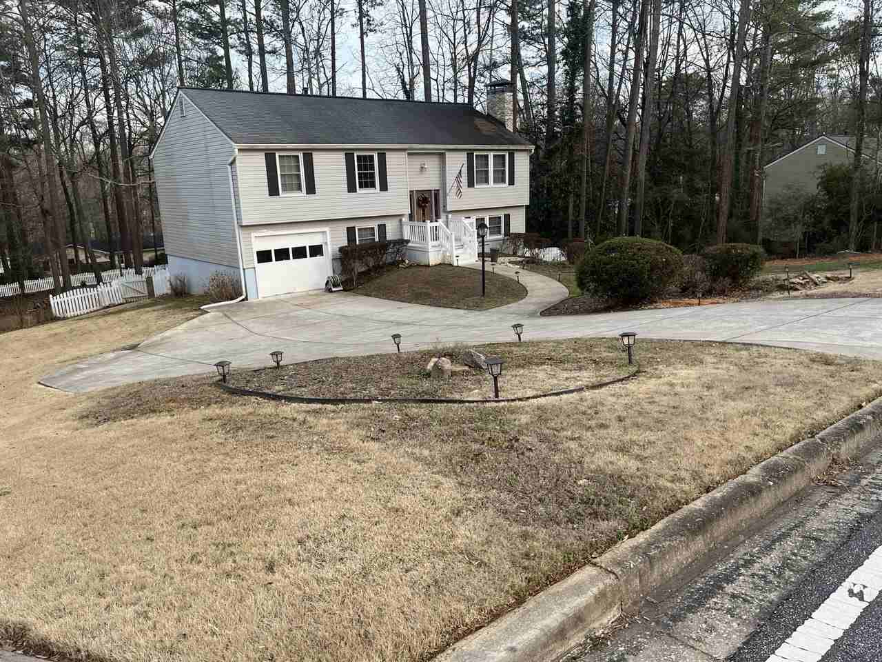 210 Pinehurst Lane - Photo 3 of 46