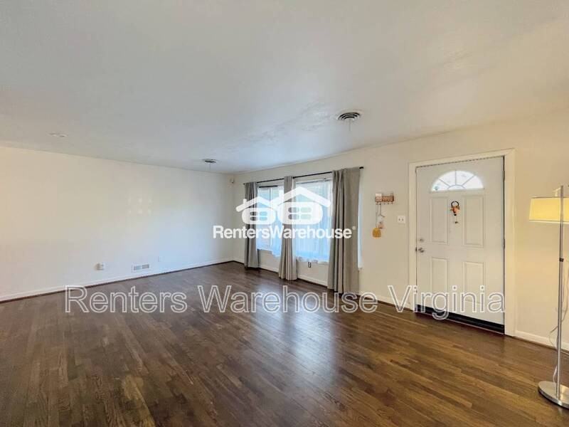 5801 Townley Ave - Photo 4 of 29