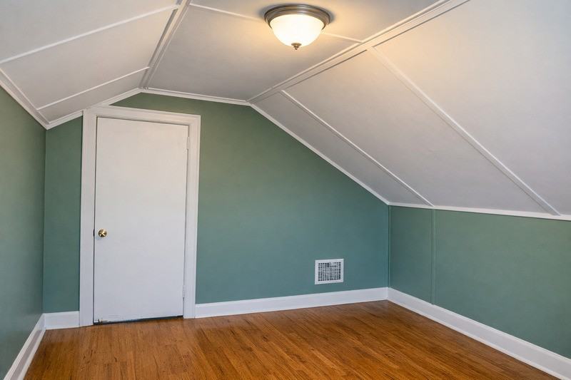 1101 State St - Photo 4 of 5