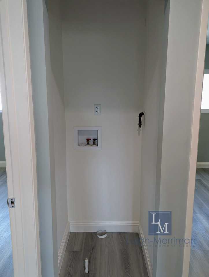 219 Loma Avenue #6 - Photo 5 of 10