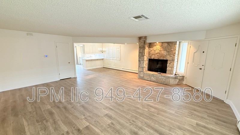 3505 E Hidden Valley Dr - Photo 3 of 12