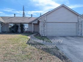 12524 E 39th Pl - Photo 1 of 1