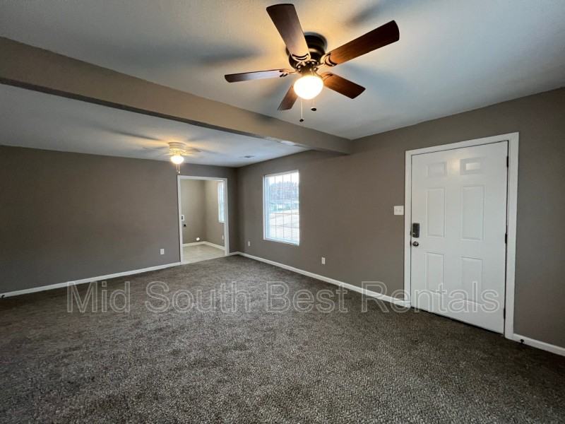 3536 Ashford Rd - Photo 2 of 8