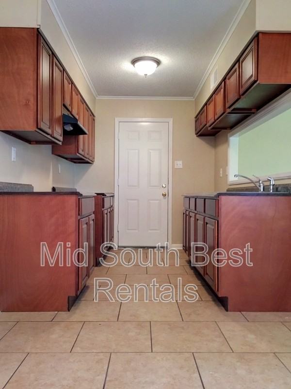 4533 Melwood St - Photo 3 of 8