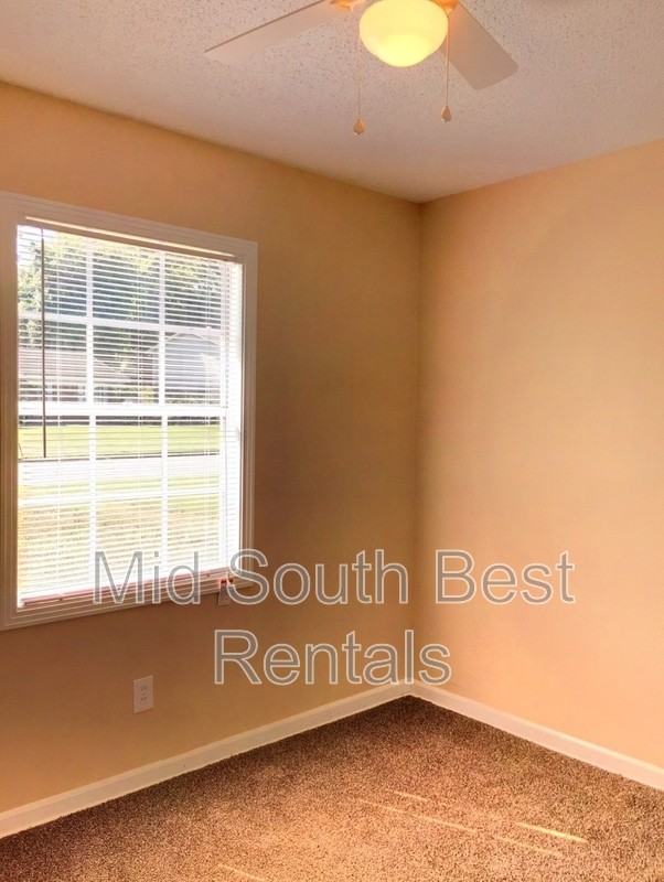 4533 Melwood St - Photo 6 of 8