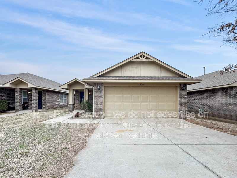 1024 Denmark St - Photo 2 of 25