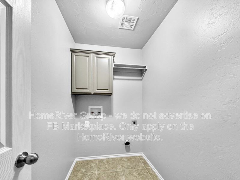 1024 Denmark St - Photo 6 of 25