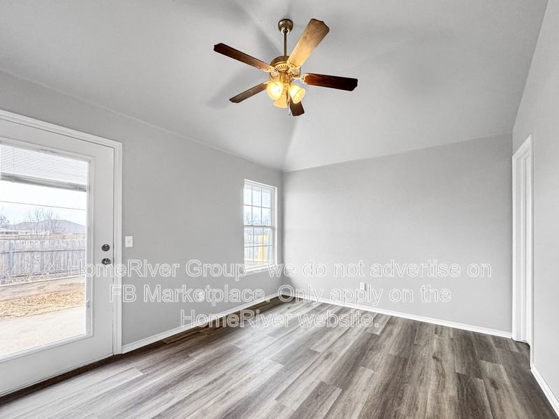 1024 Denmark St - Photo 7 of 25