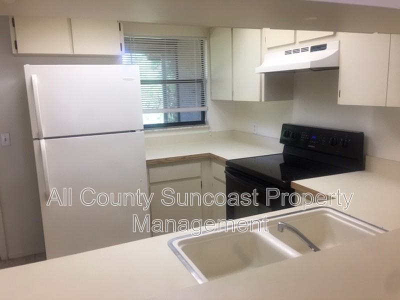 12141 117th St N - Photo 4 of 8