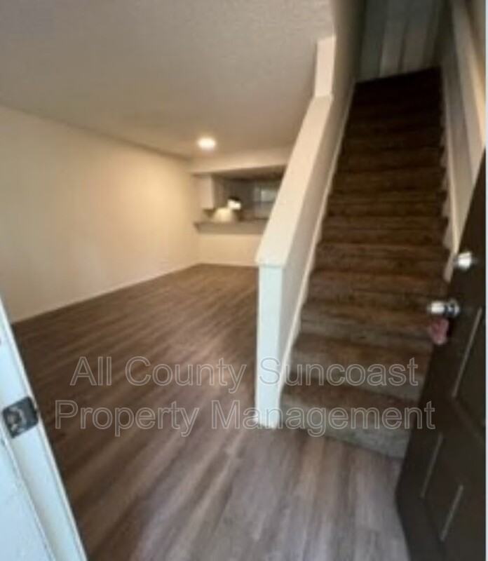 12141 117th St N - Photo 5 of 8