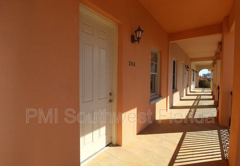 445 N Orange Ave #304 - Photo 2 of 23