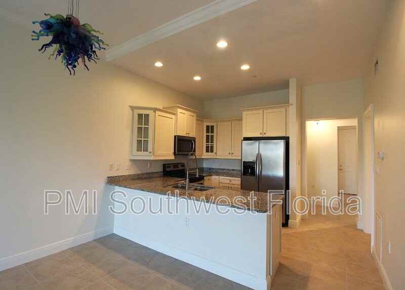 445 N Orange Ave #304 - Photo 3 of 23