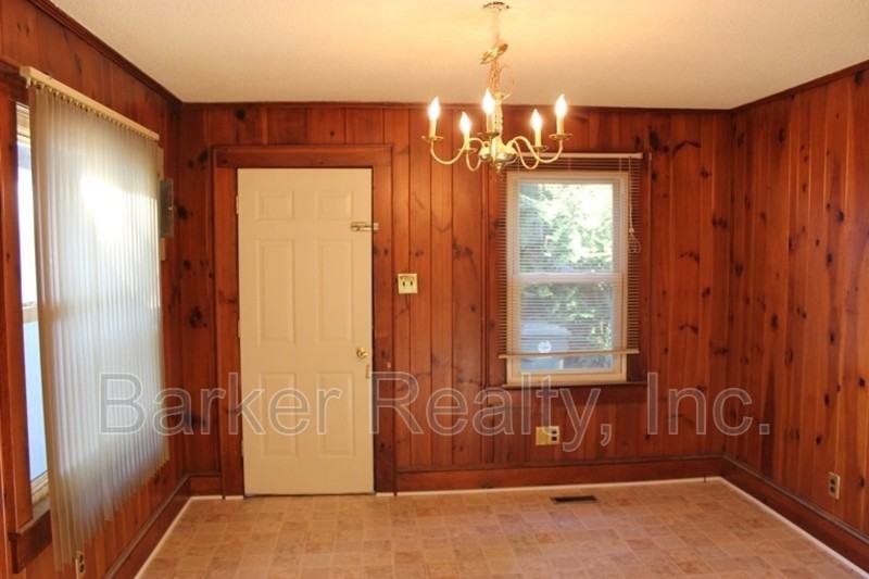 3107 N New Hope Rd - Photo 2 of 6