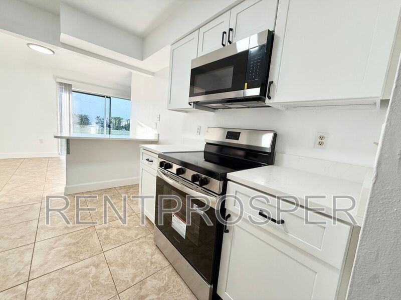 4351 S Semoran Blvd #4 - Photo 3 of 25