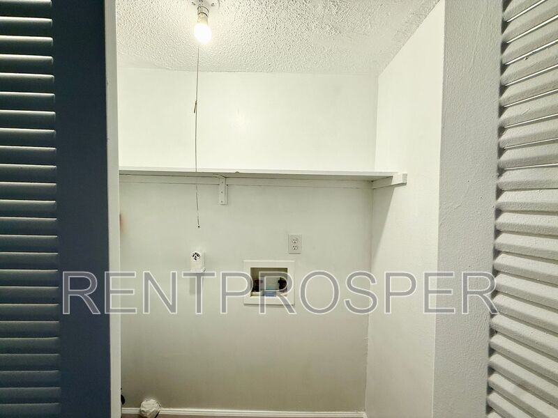 4351 S Semoran Blvd #4 - Photo 7 of 25